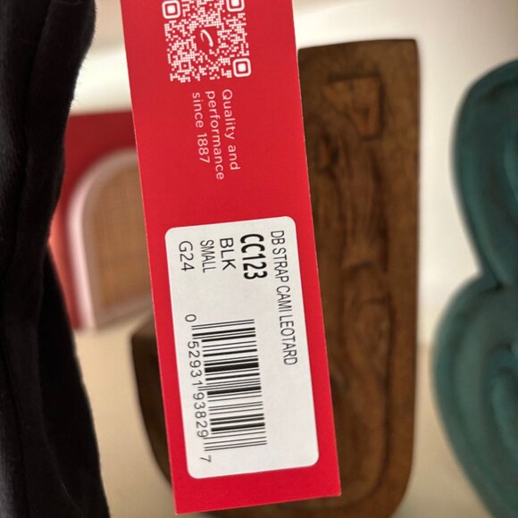 NWT Capezio Classic Double Strap Camisole Leotard Black - Size Small - Picture 3 of 6